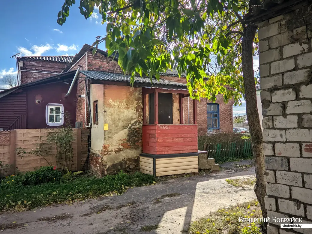 Дом №62 на улице Бахарова