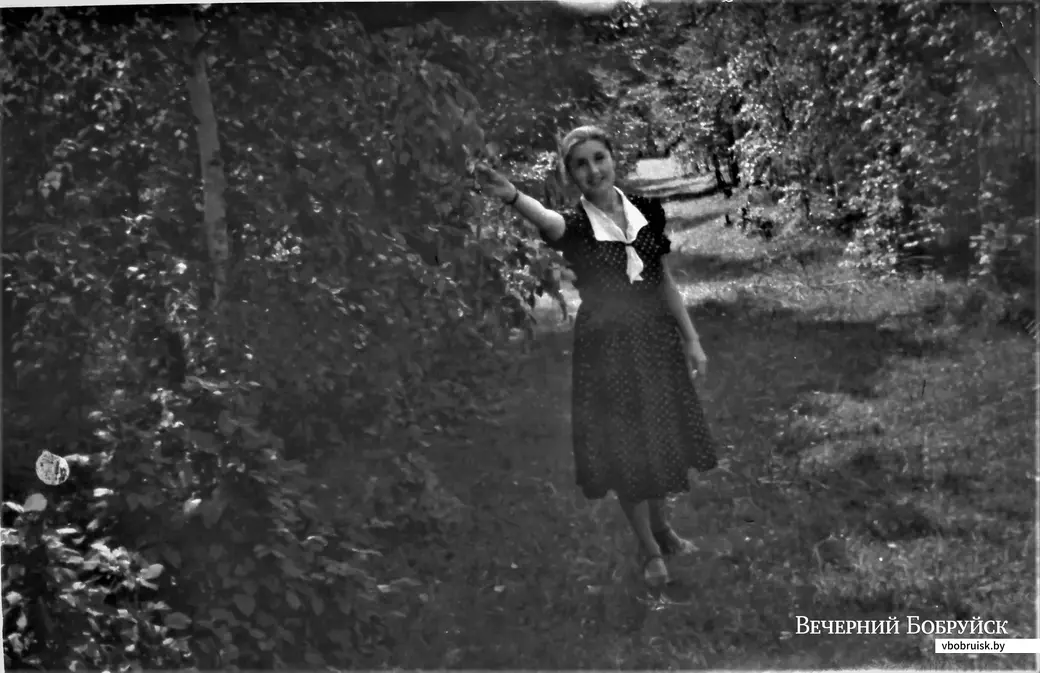 Вряд ли в молодости (1957 год) моя мама предполагала, что в жизни еще будут трудные времена.
