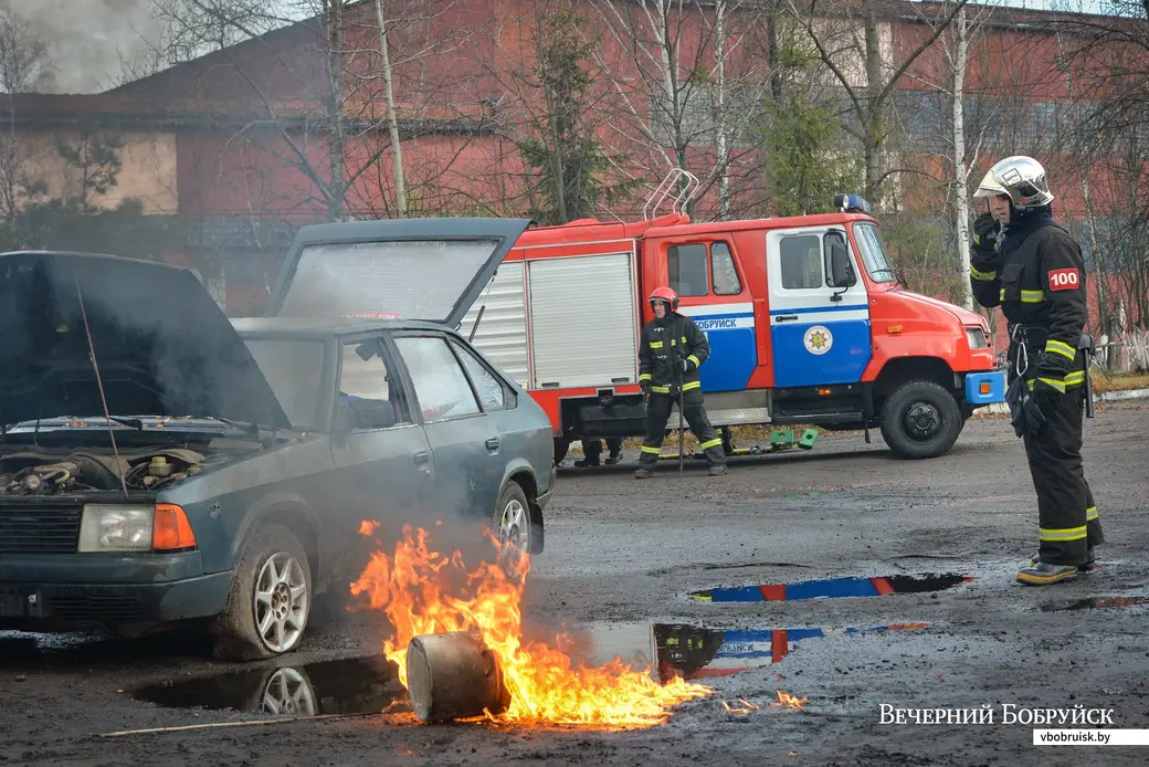 04.11.2021. Бобруйск. Учения подразделений Бобруйского горрайотдела по ЧС на объектах ОАО «Белшина»