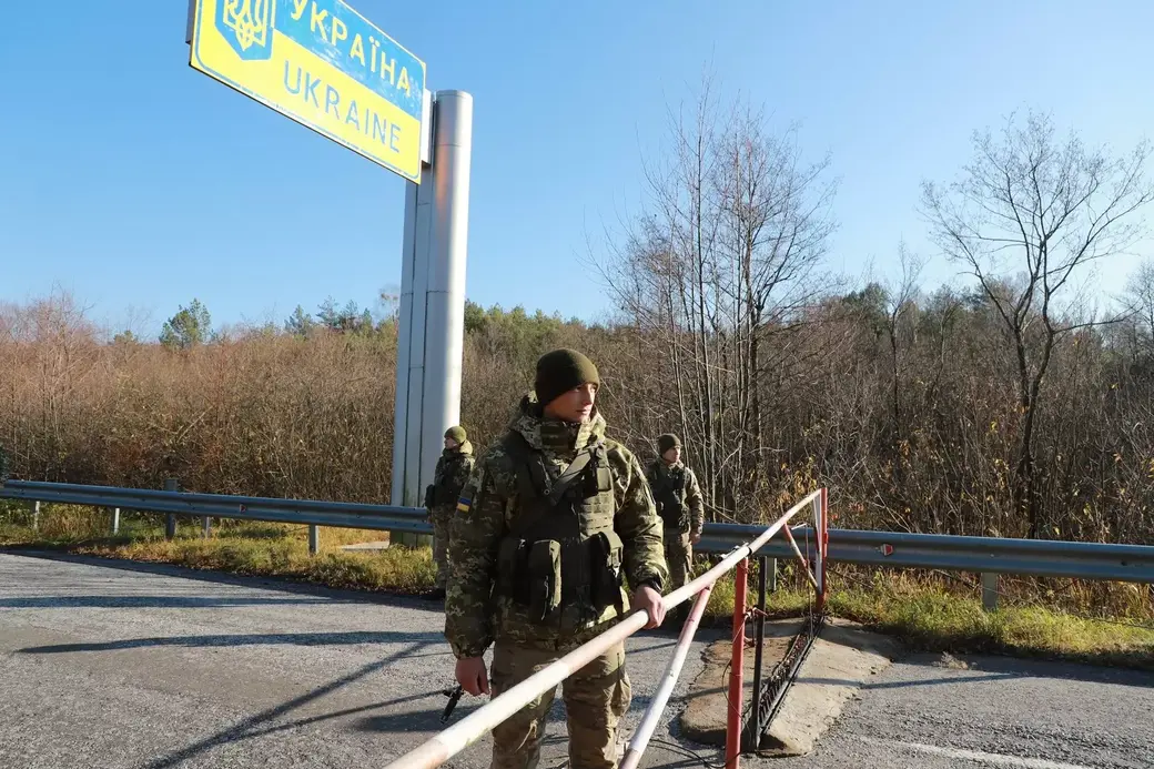 Возле границы Украины с Беларусью наращиваются силы, чтобы не допустить миграционного кризиса. Фото: Госпогранслужба Украины.