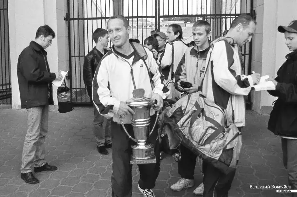 29.05.2001, Минск, стадион «Динамо». Братья Градобоевы с Кубком Беларуси