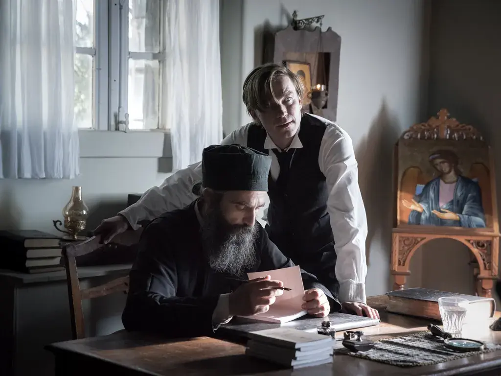 Кадр из фильма «Человек Божий».