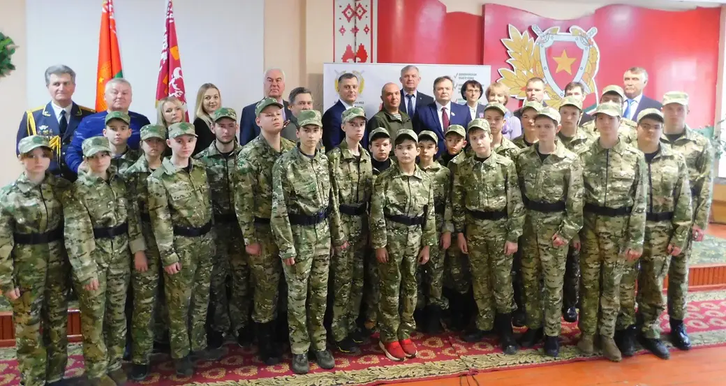 Бобруйск, 18 декабря 2021 года. Открытие детского военно-патриотического клуба «Зубр» в войсковой части 5527.