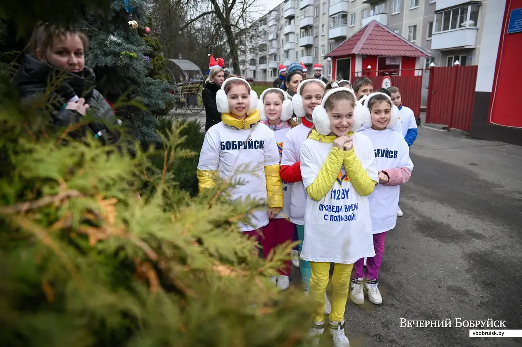 18.12.2021. Бобруйск. Новогодний Флэшбом у пожарной части №4