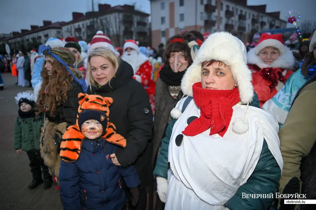 18.12.2021. Бобруйск. Церемония зажжения елочных огней на главной елке на площади имени В.И.Ленина