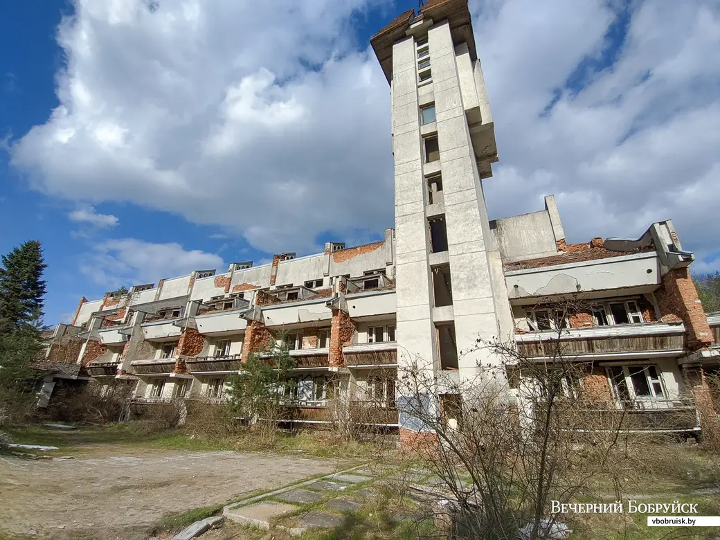 08.05.2021. Ивенецкий сельский Совет. Велопоход туристов клуба «Родина» ОАО «Белшина» по маршруту: Заславль – Налибокская пуща – озеро Кромань – Кореличи – Мир – Столбцы