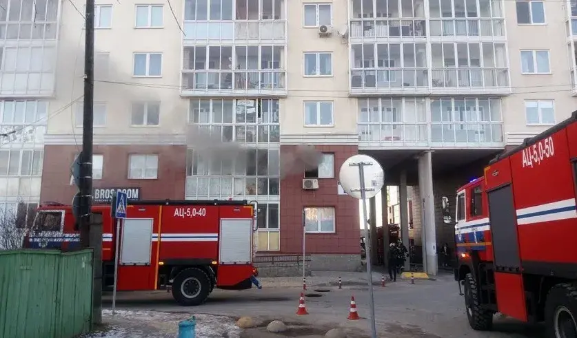 Пожар из-за зарядного устройства в Минске. Фото: СК