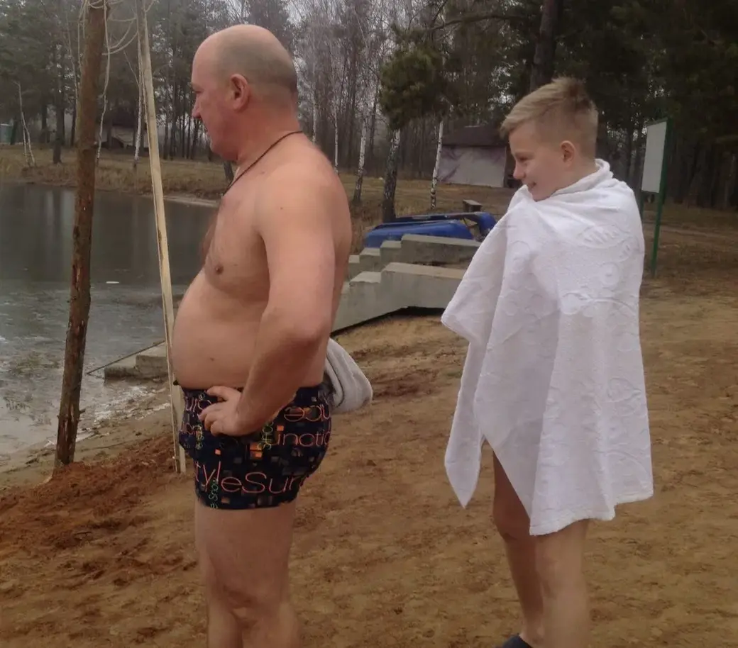 Василий Никитко с сыном.