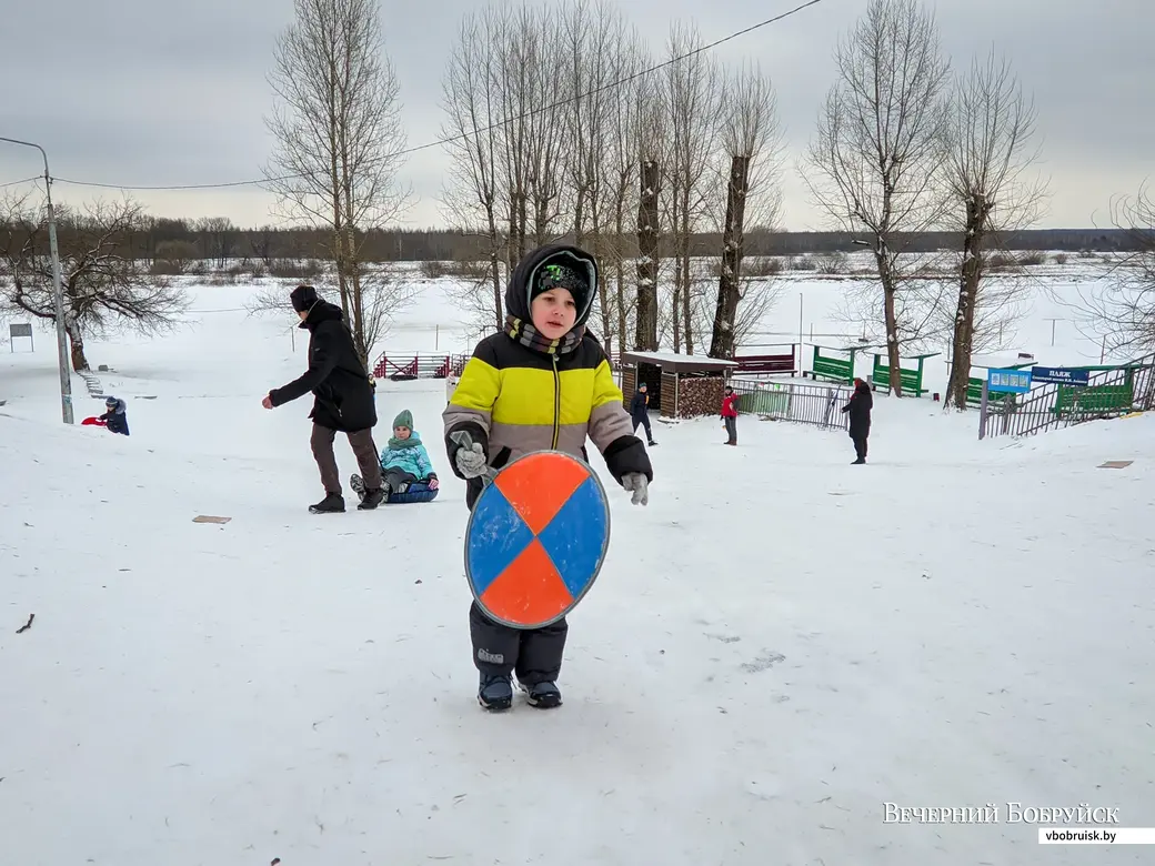 24.01.2022. Бобруйск. Лыжная трасса возле санатория имени В.И.Ленина и городского пляжа