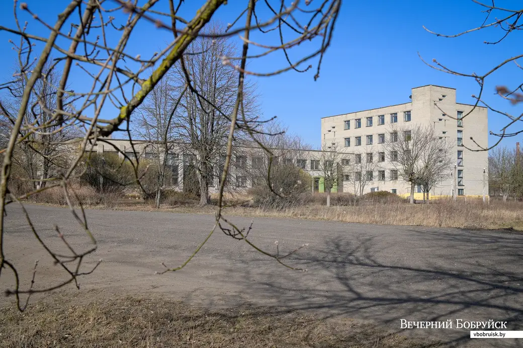 28.03.2022. Бобруйск. Дедново. Здание бывшего торгового лицея