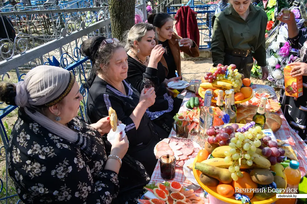 03.05.2022. Бобруйск. Радуница на кладбище в деревне Зеленка-2 (ул. Керамичная)