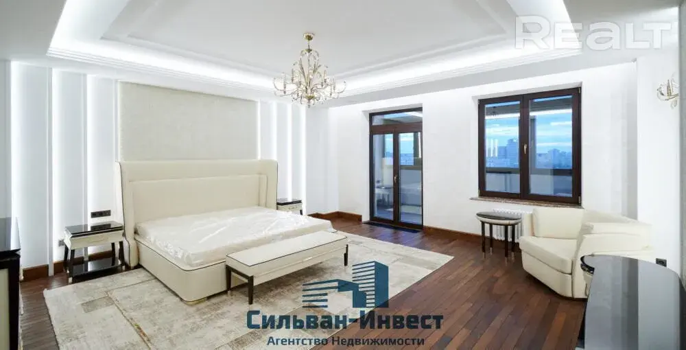 В Минске выставлена на продажу квартира стоимостью около 2 миллионов долларов.