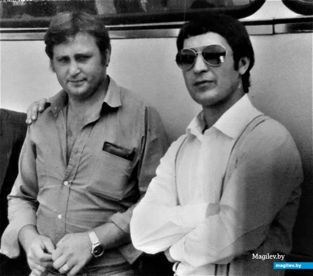 Мои школьные друзья: Олег Гузов и Толик Джумаев. Бобруйск, 1980-е годы.