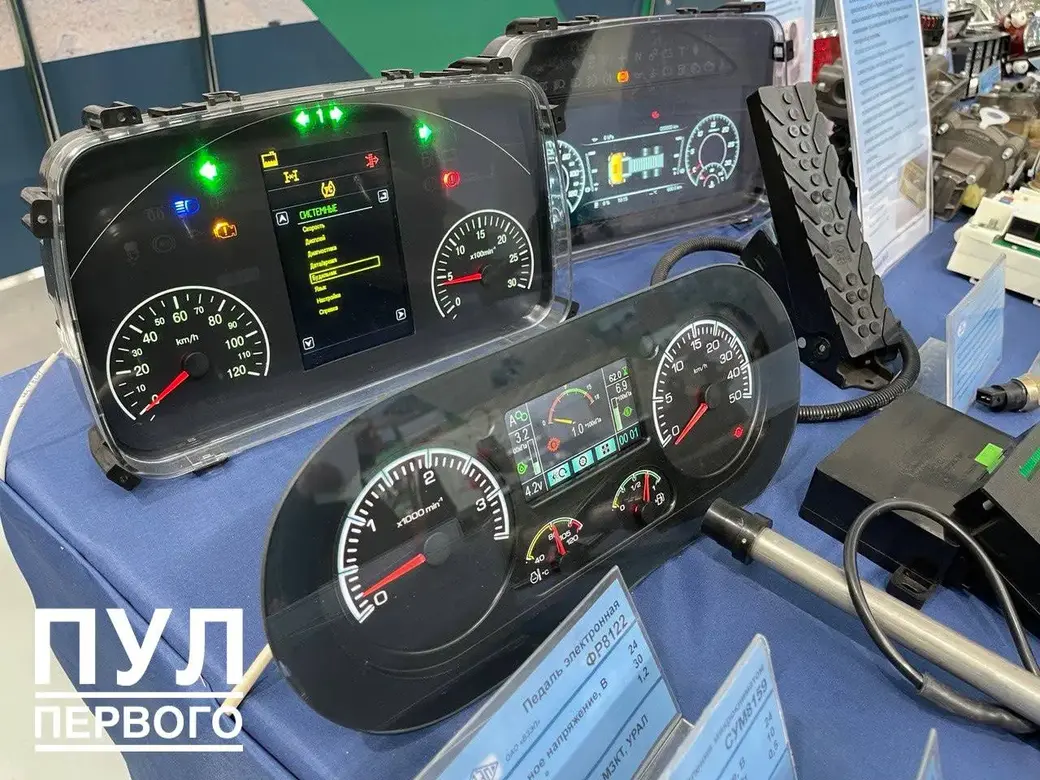 17 июня 2022 года. Александр Лукашенко на «Бобруйскагромаш». В Бобруйск привезли сотни образцов отечественной промышленности.
