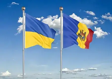 Украине и Молдове предоставили статус кандидатов в ЕС.