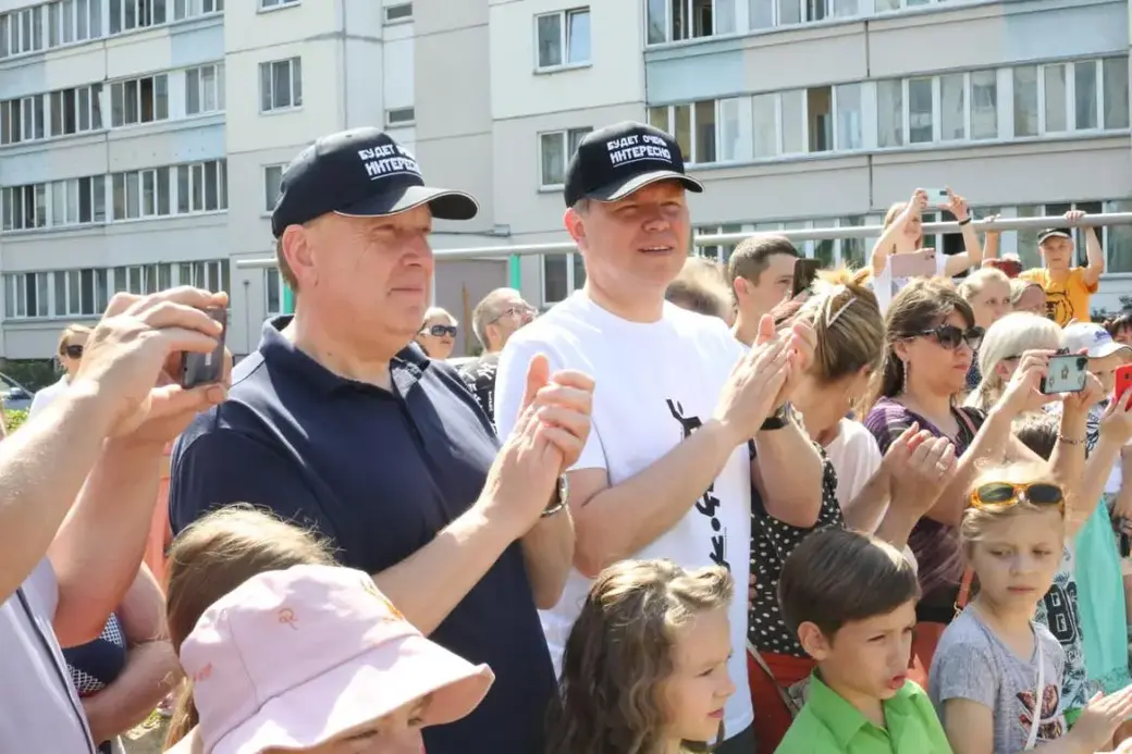 Новая детская комплексная площадка открылась в Бобруйске во дворах на проспекте Георгиевском. Фото: bobrlife.by.