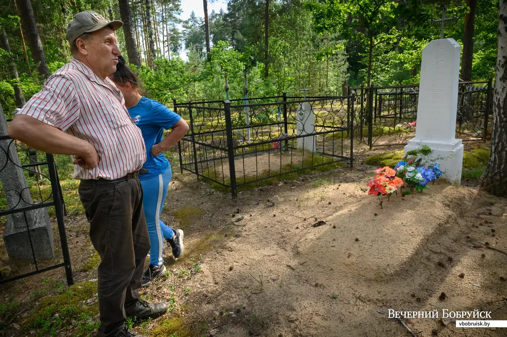 02.07.2022. Заволочицкий сельский Совет. Жители деревни Евсеевичи Глусского района отправились к местам захоронений на месте сожженых деревень в урочищах Белые, Парщаха,
