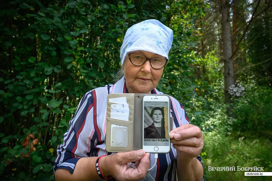02.07.2022. Глушанский сельский Совет. Жители деревни Евсеевичи Глусского района отправились к местам захоронений на месте сожженых деревень в урочищах Белые, Парщаха,