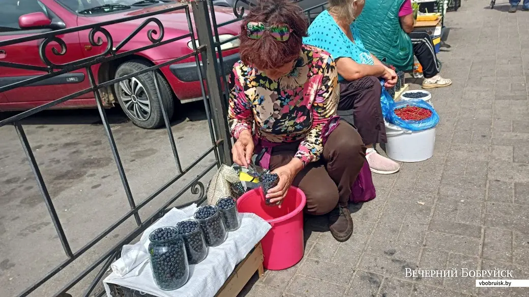 6.07.2022, Бобруйск. рынок на улице Красноармейской.