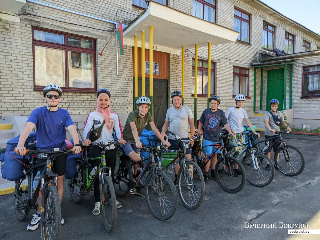25.06.2022. Бобруйск. Велопоход II-й категории сложности воспитанников Центра туризма краеведения и экскурсий детей и молодежи города Бобруйска к географическому центру