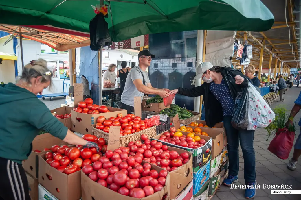 14 июля 2022 г. Продуктовый рынок на ул. Красноармейской.