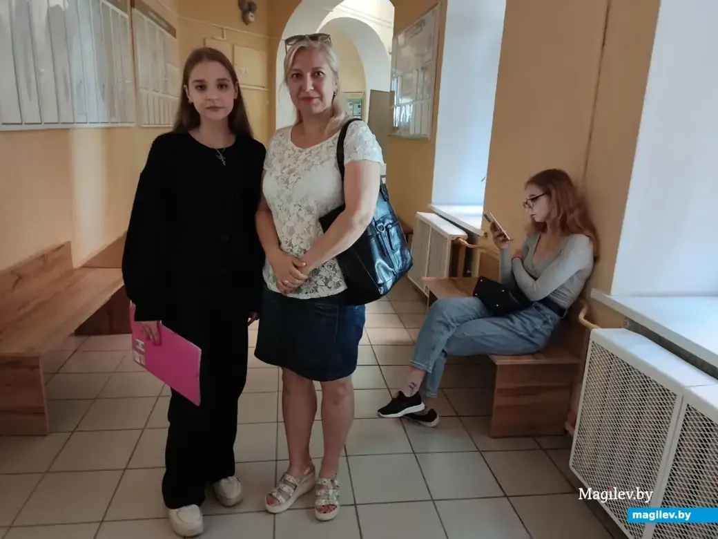 Полина Петрова с мамой Ириной Михайловной. Могилевский медколледж. 22.07.2022 г.