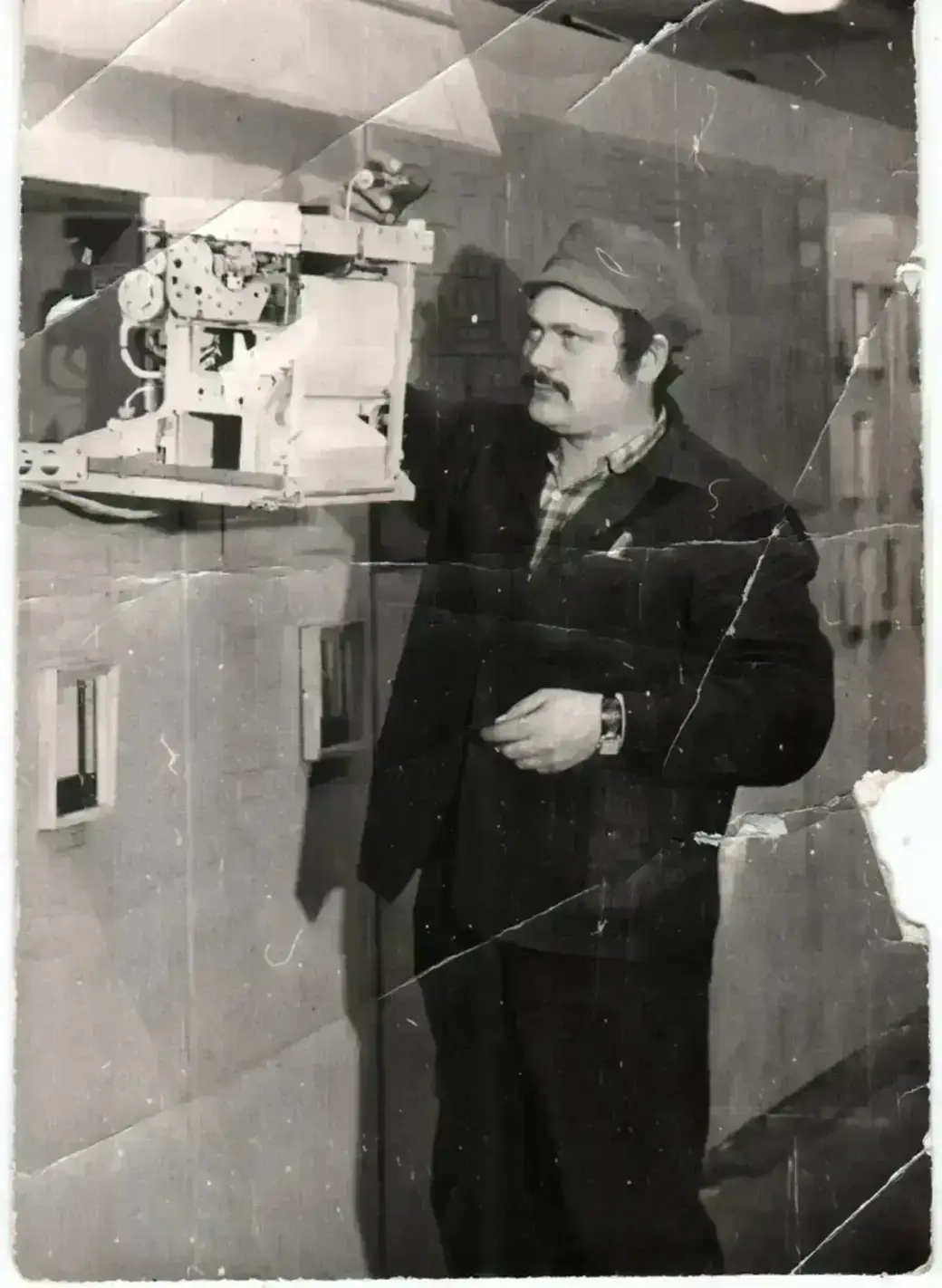 БШК, 1970-е. Слесарь КИП завода КГШ Евгений Шевцов.