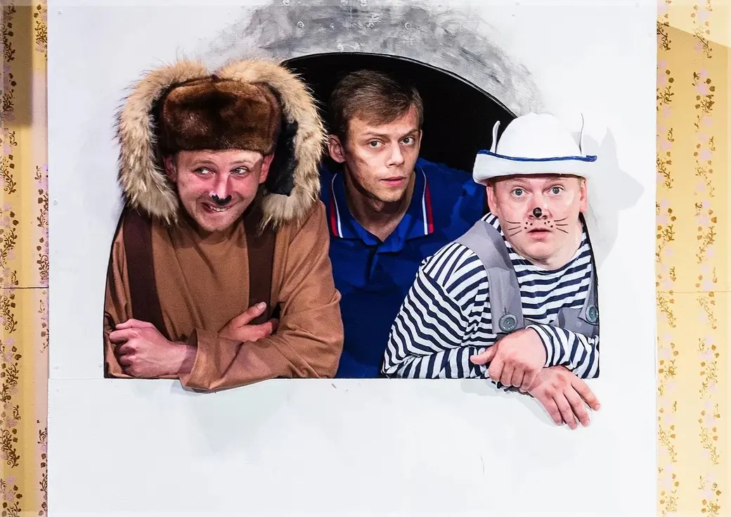 Сцена из спектакля «Дядя Федор, Пес и Кот».