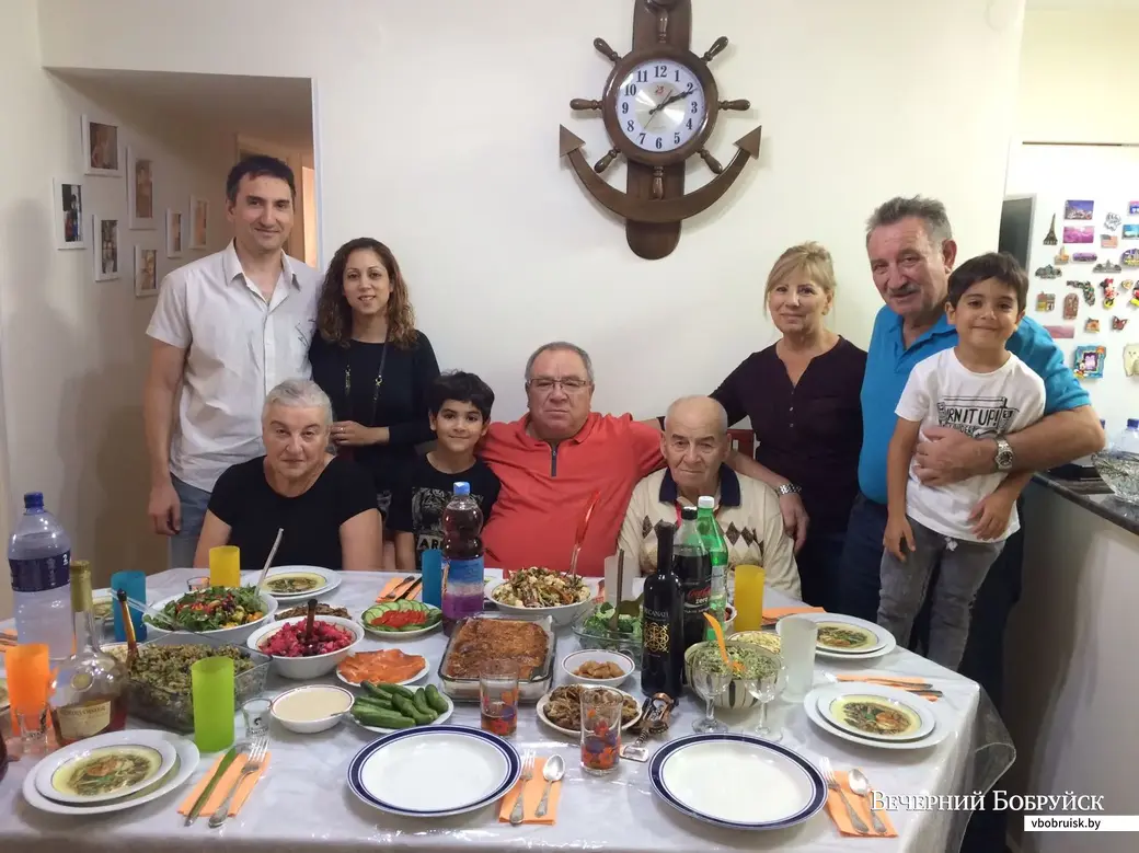 Родные на 90-летии отца Леонида, Якова Мотовича Рабкина. Израиль, 2017 год.