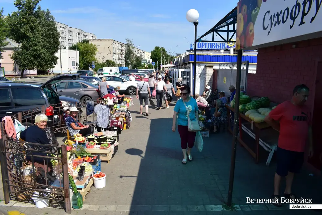 17.08.22, Бобруйск. «Бродвей» рынка на Октябрьской