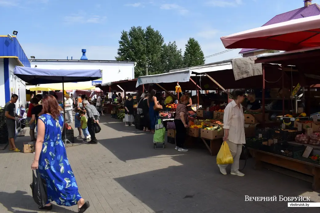 17.08.22, Бобруйск. Рынок на Красноармейской
