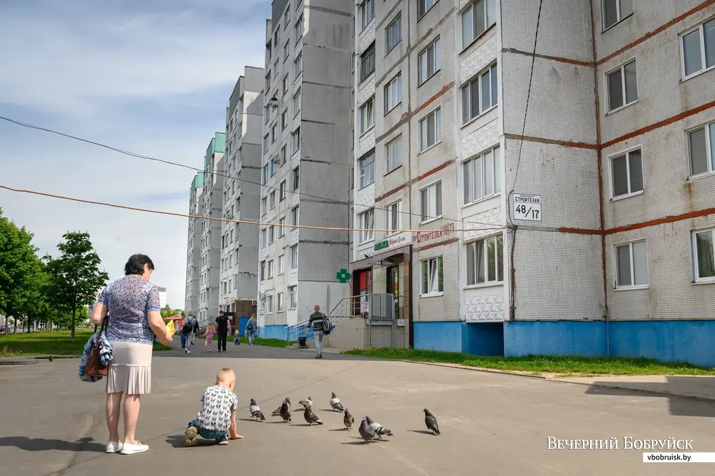 02.06.2022. Бобруйск. Многоэтажные жилые дома на проспекте Строителей
