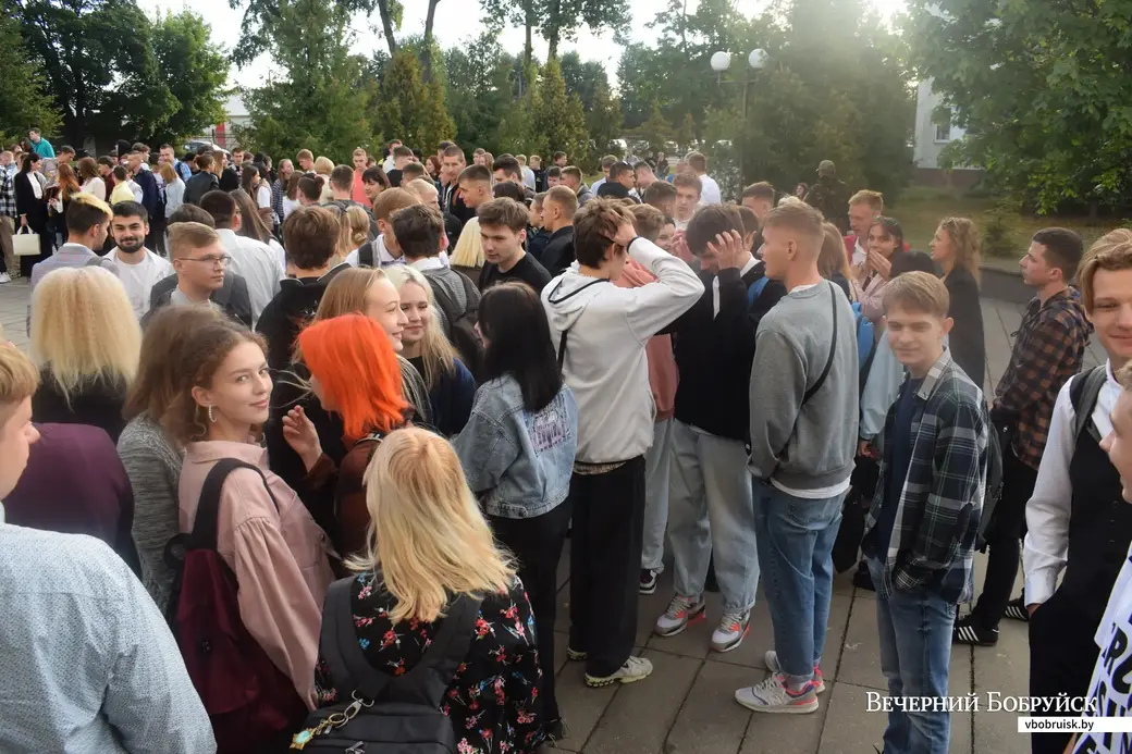01.09.2022. Бобруйск. День знаний в лесотехническом колледже.