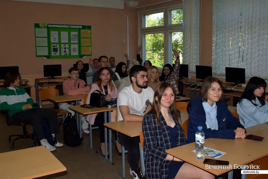 01.09.2022. Бобруйск. День знаний в лесотехническом колледже.