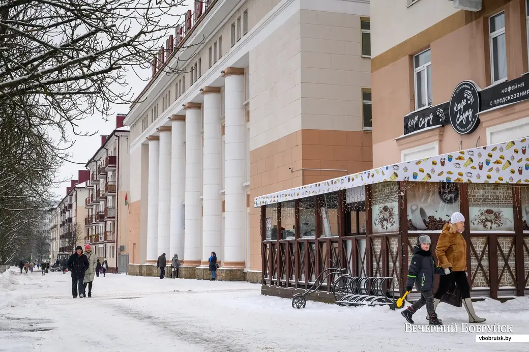 21.11.2022. Бобруйск. Улица Горького возле Универмага