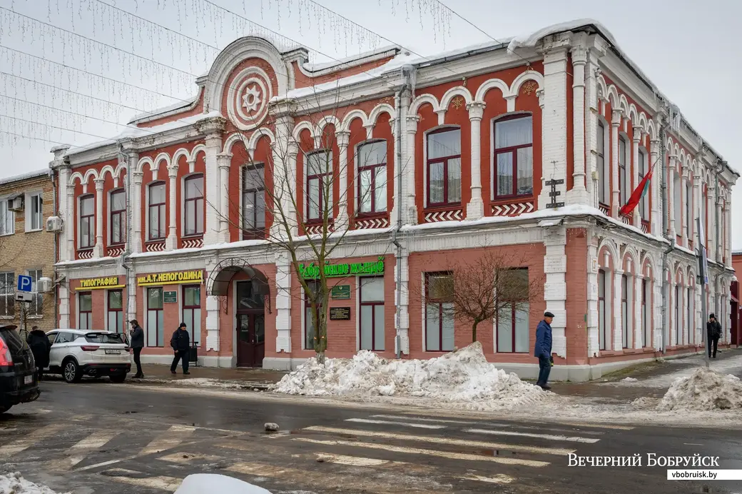 13.12.2022. Бобруйск. Особняки гражданской архитектуры начала ХХ века в центральной части Бобруйска. Улица Социалистическая, 103