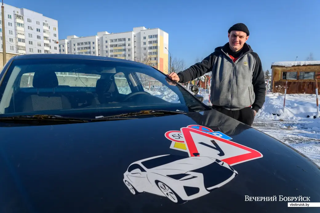 01.12.2022, Бобруйск. Инструктор автошколы «Алана» Виталий Корбут.