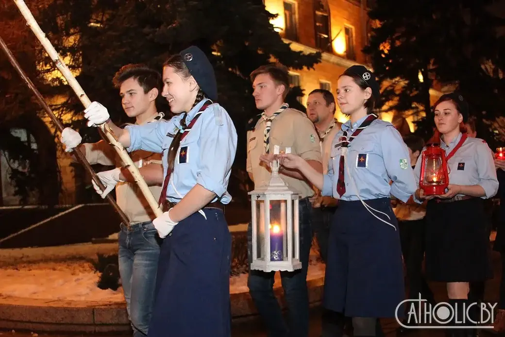 Вифлеемский огонь доставили в Беларусь.