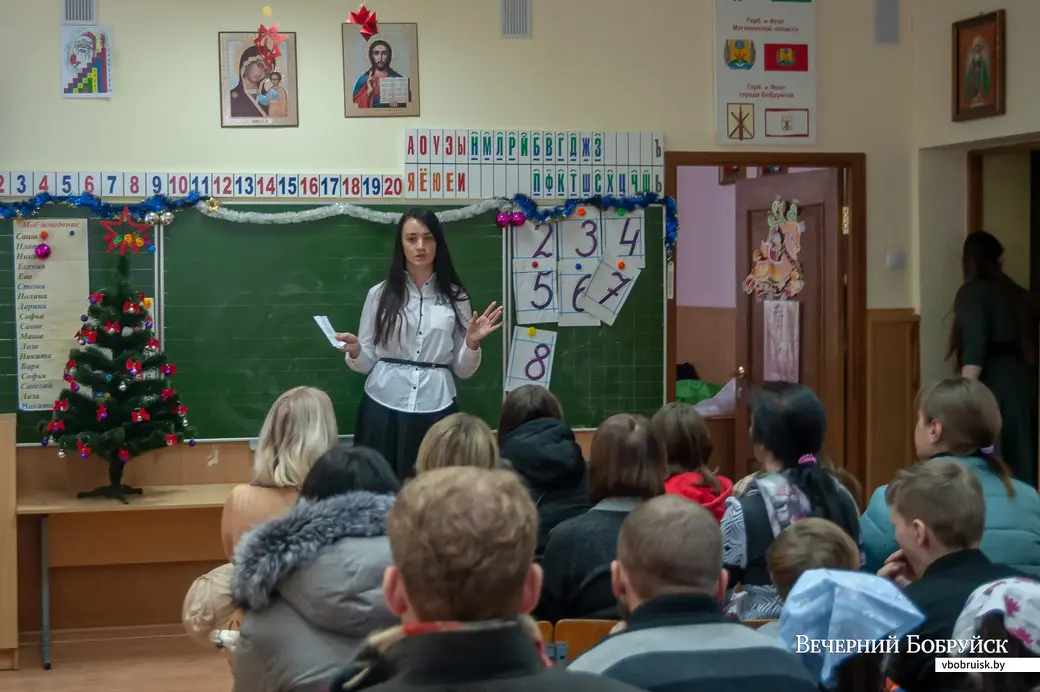 18.12.2022 г. Детский фримаркет в Бобруйске. Эколог и руководитель «Эконцентра» Юлия Прилищ.