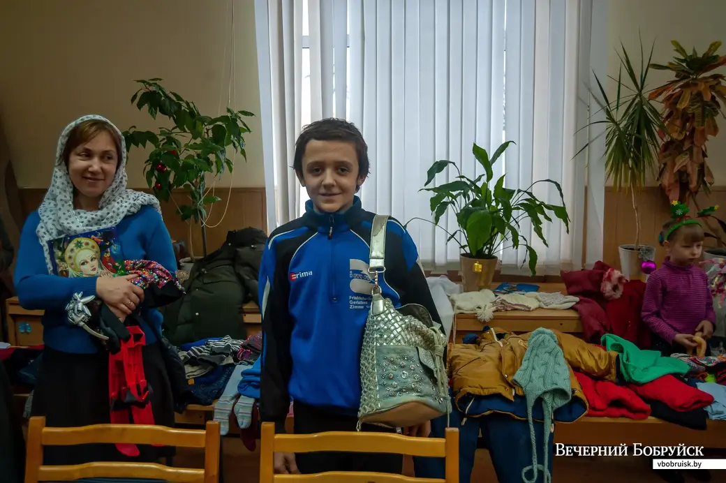 18.12.2022 г. Детский фримаркет в Бобруйске. Ваня Минин со своими находками.