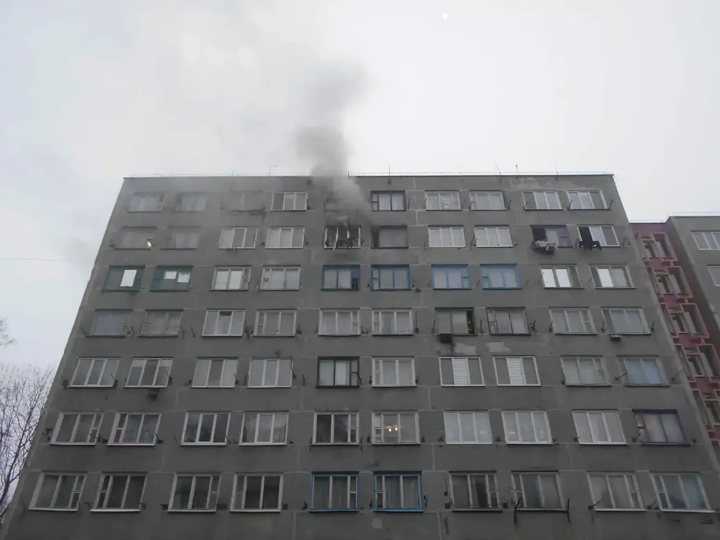 22.01.2022г. При пожаре общежития в Бобруйске эвакуированы 14 человек. Фото: Бобруйский ГРОЧС