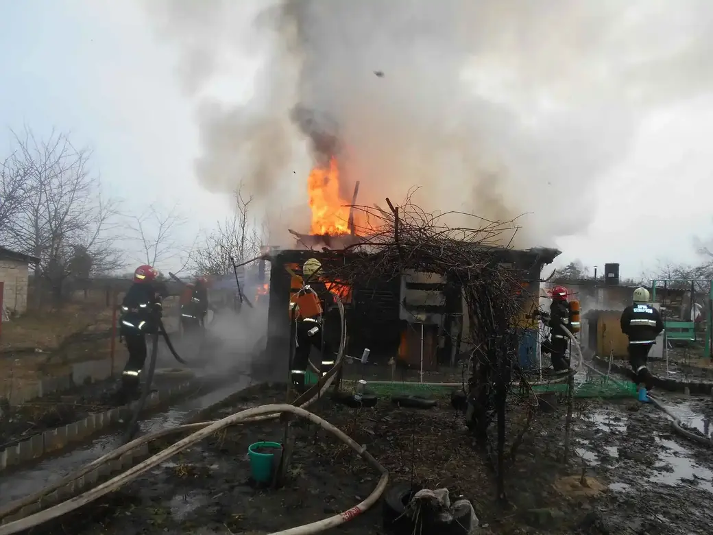 28 января пожар дачного дома в СТ «Сосновый» Горбачевичского с/совета Бобруйского района. Фото: Бобруйский ГРОЧС