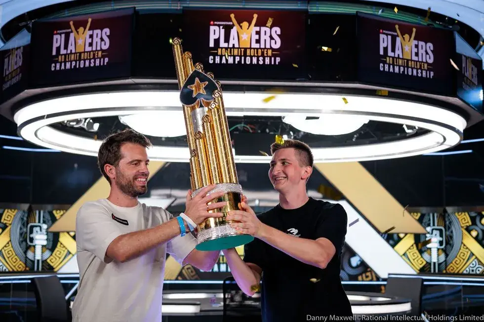 Уроженец Минска Александр Шилко (справа) одержал победу в турнире PokerStars-2023.