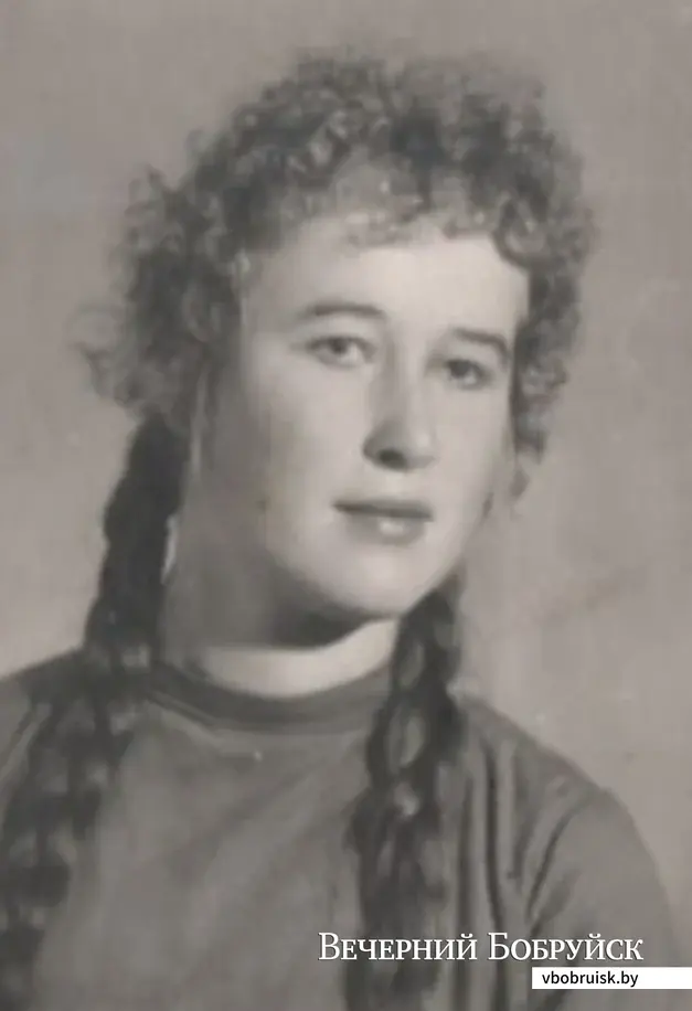Нине 18 лет, и она только что приехала в Бобруйск. 1965 г.