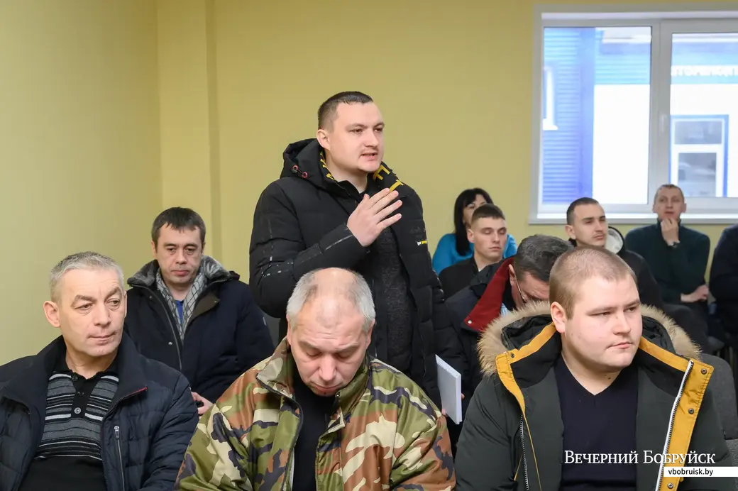 03.03.2023. Бобруйск. Семинар в «АсмартСервис». Александр Сапего (Бобруйский гостехнадзор), слева от него главный инженер