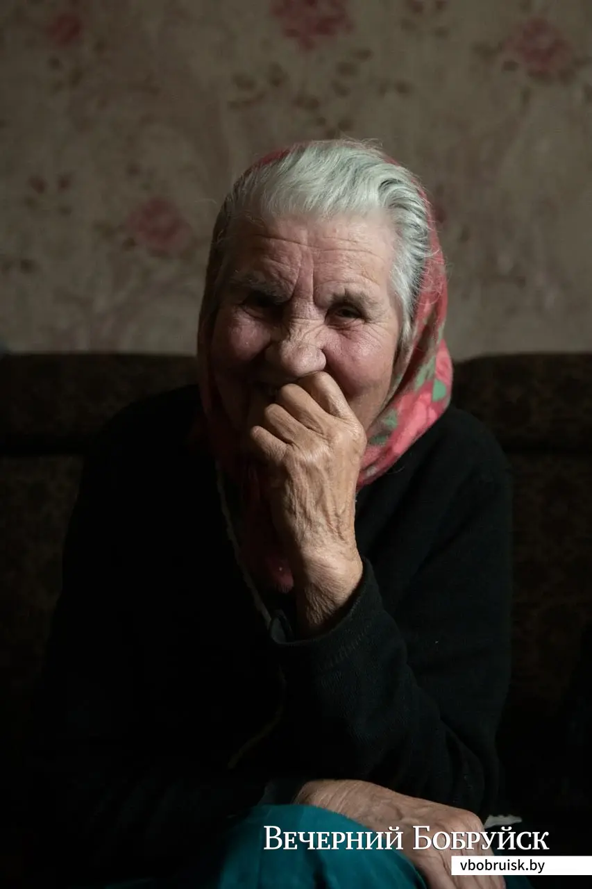 Деревня Галузы, 8 марта 2023 года. Праздник весны. Дом первый. Бабушка Валя.