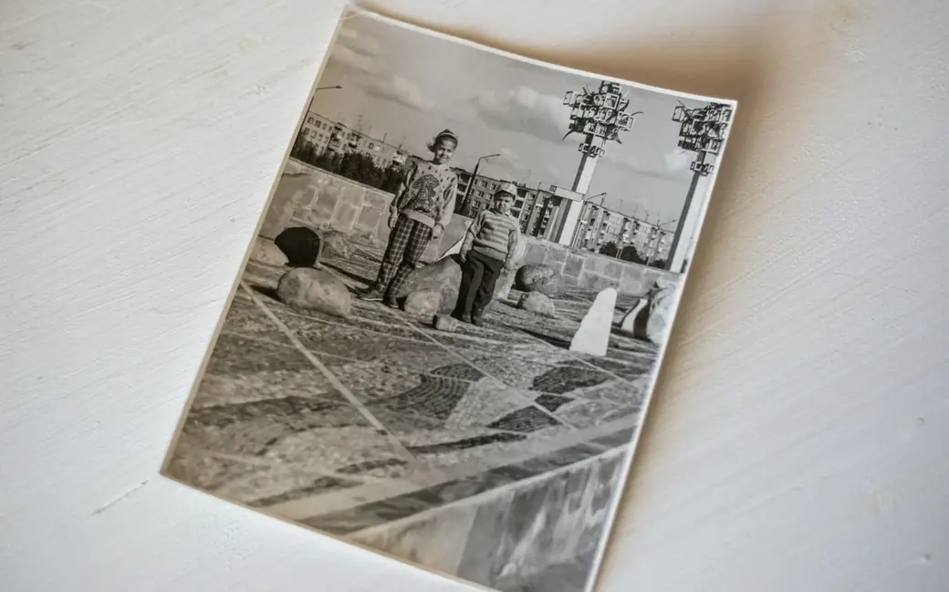 Игорь Старовойтов с сестрой, 1989 год