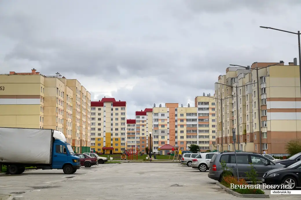 05.10.2022. Бобруйск. Многоэтажная жилая застройка в микрорайоне Молодежный. Фото из архива «ВБ»