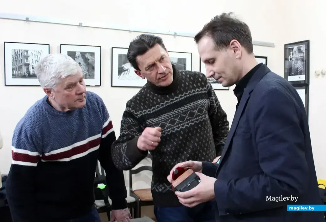 Выставка фотографий минчанина Вячеслава Дудоладова в Могилеве. Март 2023 года.