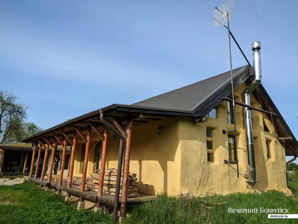 06.05.2023. Глиночурка, Центральная улица, Мирное, Буйновичский сельский Совет, Лельчицкий район, Гомельская область, Беларусь. Велопоход «К морю Геродота. На Припять за